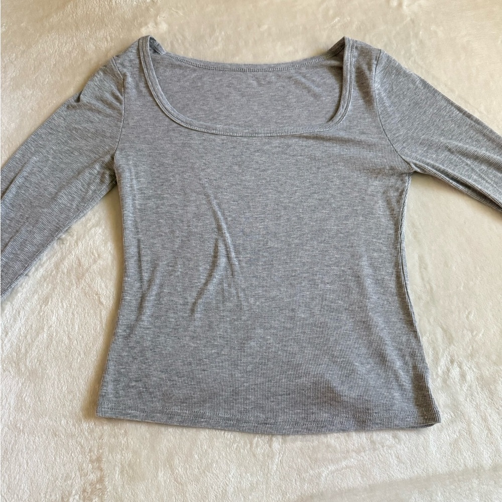 Gray Women's Long Sleeve Top